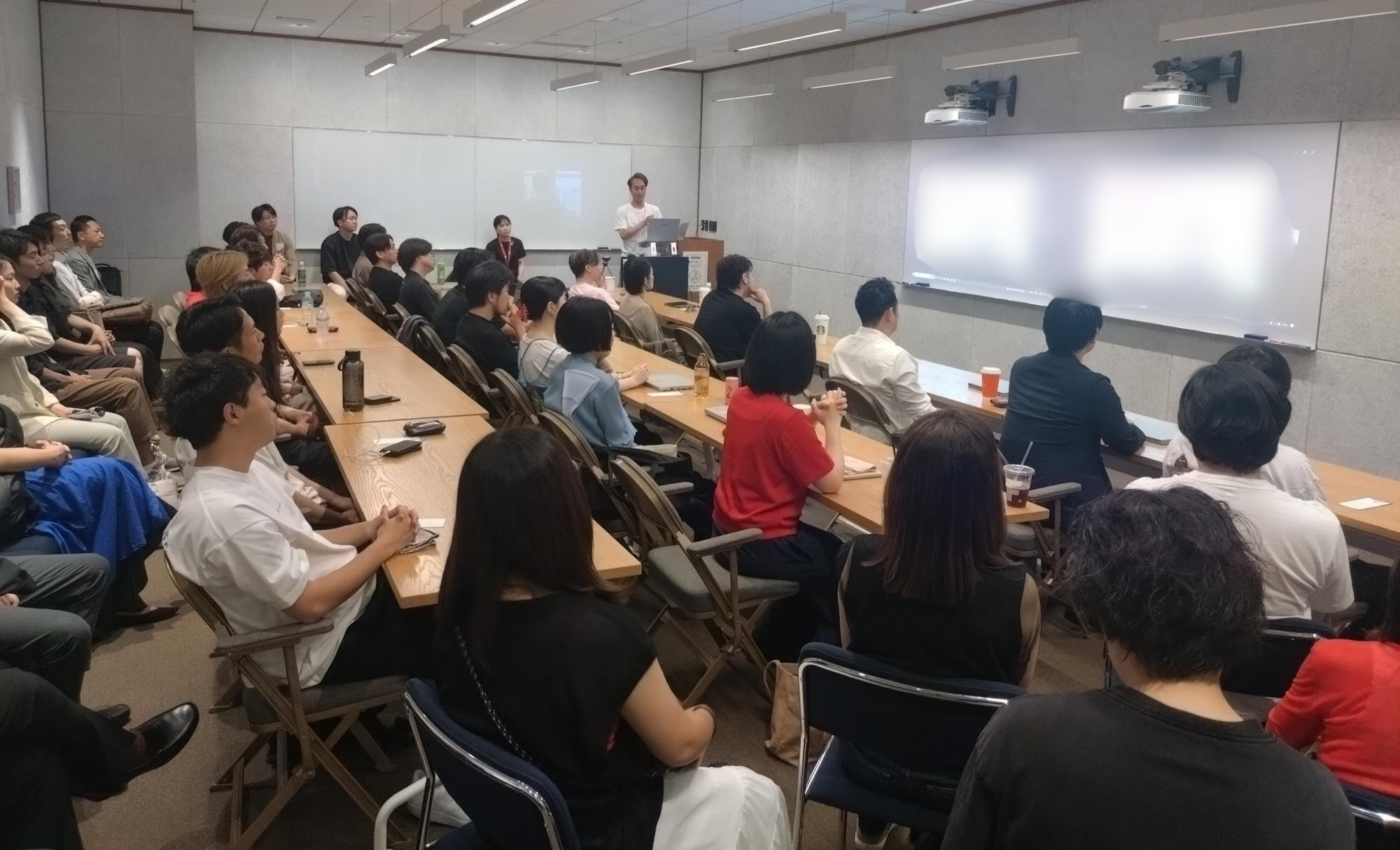 総会の様子